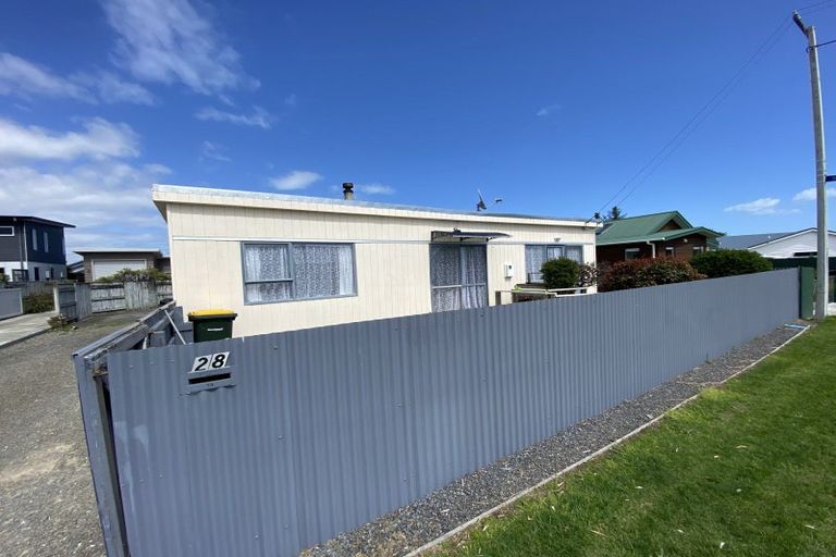 Photo of property in 28 Pratt Avenue, Foxton Beach, Foxton, 4815