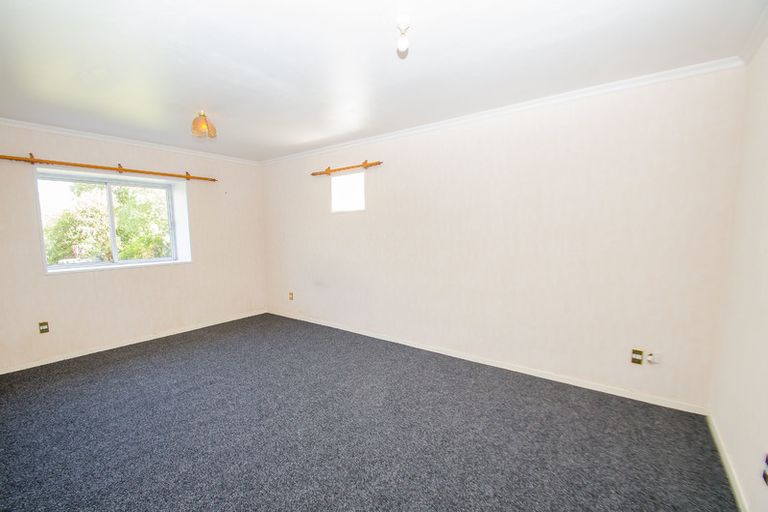 Photo of property in 2 Estuary Crescent, Fairfield, Dunedin, 9018