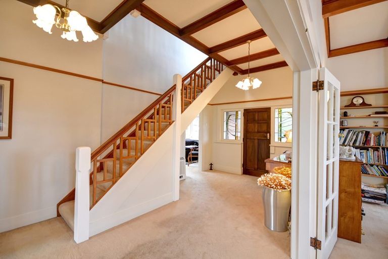 Photo of property in 135 Eglinton Road, Mornington, Dunedin, 9011