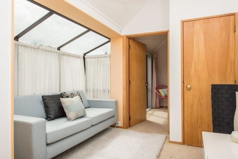 Photo of property in 74 Chedworth Avenue, Chedworth, Hamilton, 3210