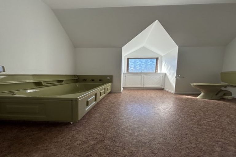 Photo of property in 142 Victoria Avenue, Hokowhitu, Palmerston North, 4410