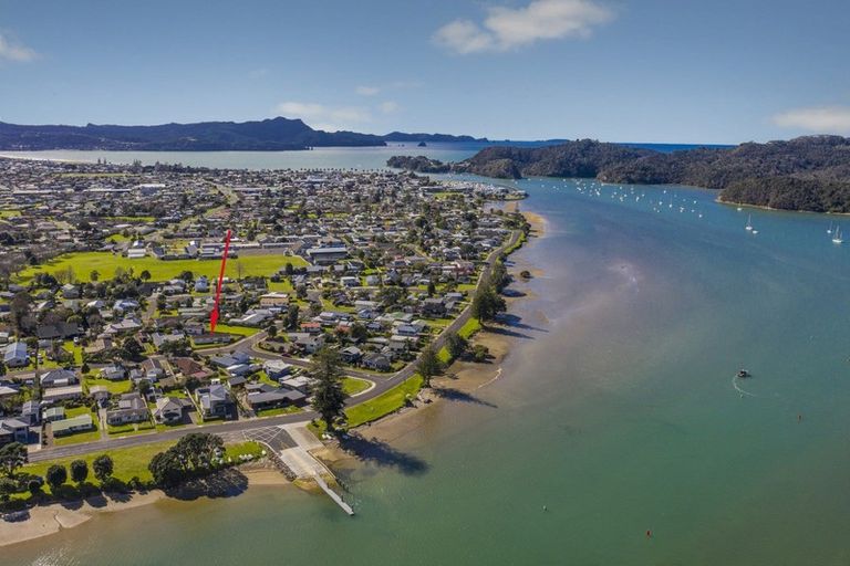 Photo of property in 73 Catherine Crescent, Whitianga, 3510