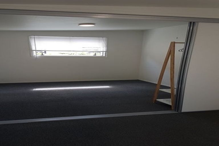 Photo of property in 5 Holgate Avenue, Herald Island, Auckland, 0618