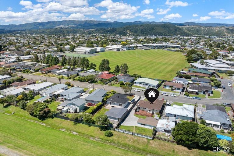 Photo of property in 71 Holdsworth Avenue, Trentham, Upper Hutt, 5018