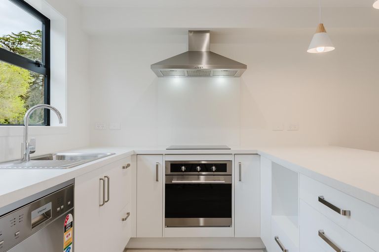 Photo of property in 1/12 Ruakiwi Road, Hamilton Lake, Hamilton, 3204