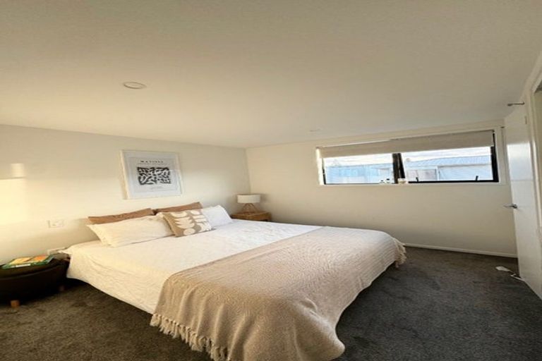 Photo of property in 7/24 Yeovil Road, Te Atatu Peninsula, Auckland, 0610