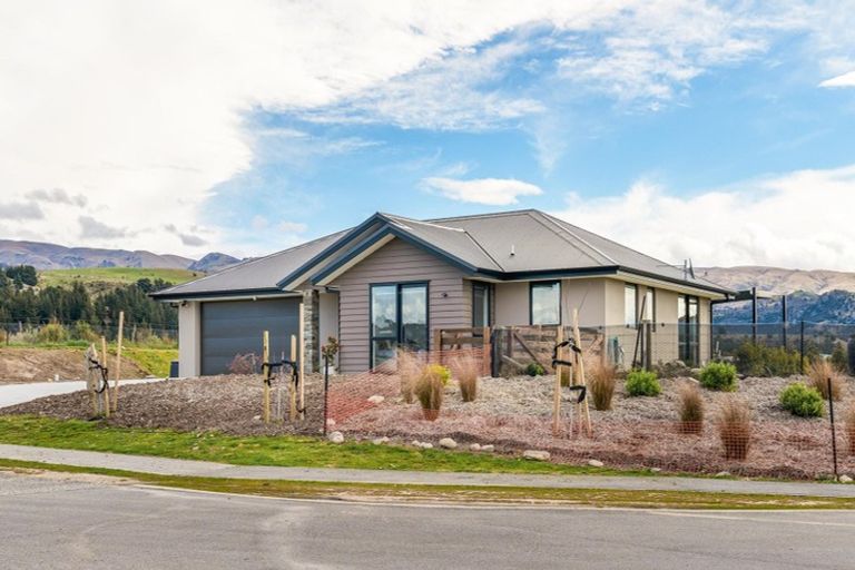 Photo of property in 15 Jackson Rise, Luggate, Wanaka, 9383