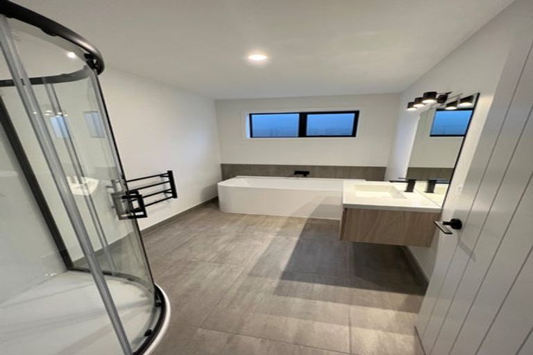 Photo of property in 69 Shepherd Road, Jacks Point, Queenstown, 9371