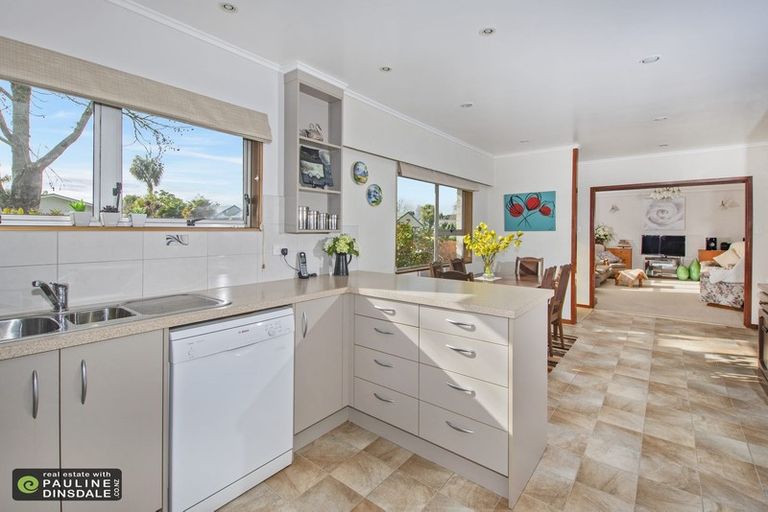 Photo of property in 18 Tait Street, Te Kamo, Whangarei, 0112