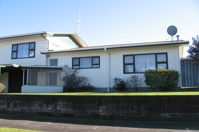 Photo of property in 1a Cohen Place, Milson, Palmerston North, 4414