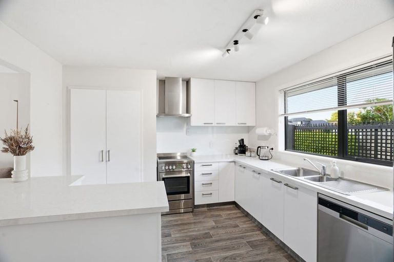 Photo of property in 55 Townshend Crescent, Halswell, Christchurch, 8025