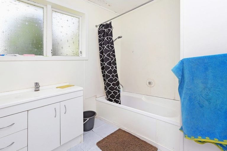 Photo of property in 19 Takanini School Road, Takanini, 2112