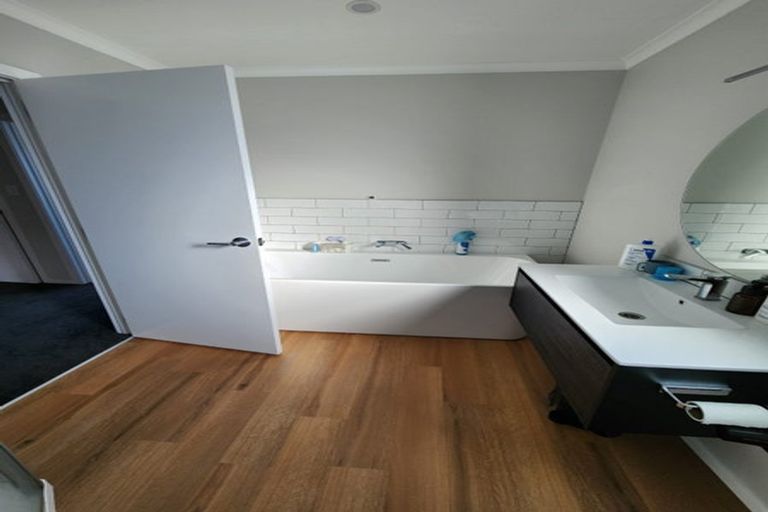 Photo of property in 7 Mawai Hakona Drive, Wallaceville, Upper Hutt, 5018