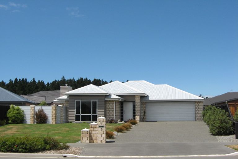 Photo of property in 72 Lamorna Road, Parklands, Christchurch, 8083
