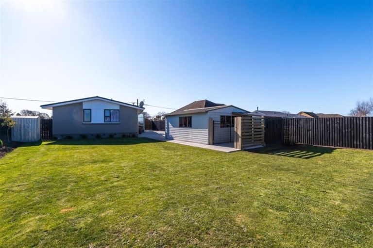 Photo of property in 24 Paddington Street, Northcote, Christchurch, 8052