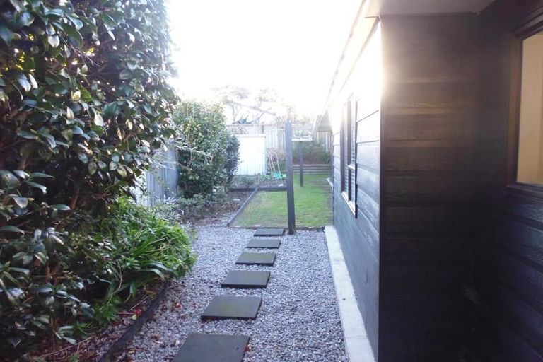 Photo of property in 6 Ross Grove, Paraparaumu, 5032
