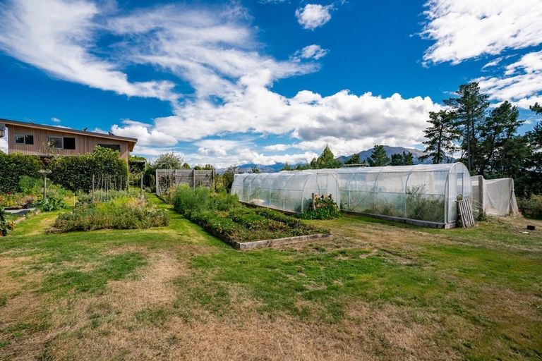 Photo of property in 15 Fort Place, Hawea Flat, Wanaka, 9382