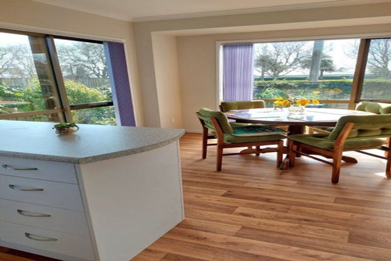 Photo of property in Trackside Villas, 50/91 Mako Mako Road, Levin, 5510