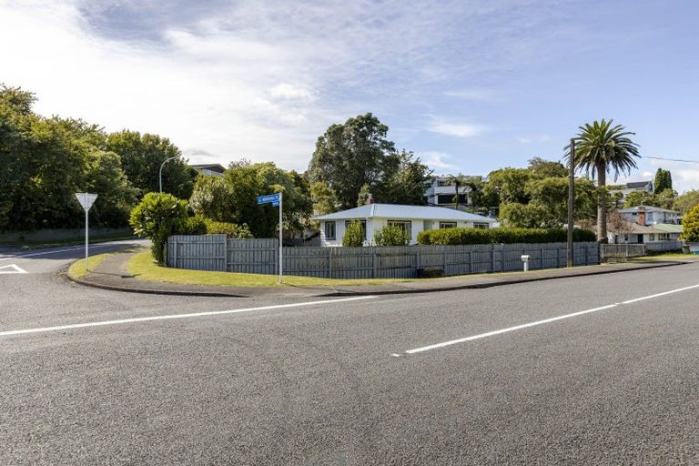 Photo of property in 79 Awanui Street, Merrilands, New Plymouth, 4312
