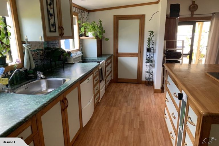 Photo of property in 264 Thames Coast Sh25 Road, Thornton Bay, Thames, 3575