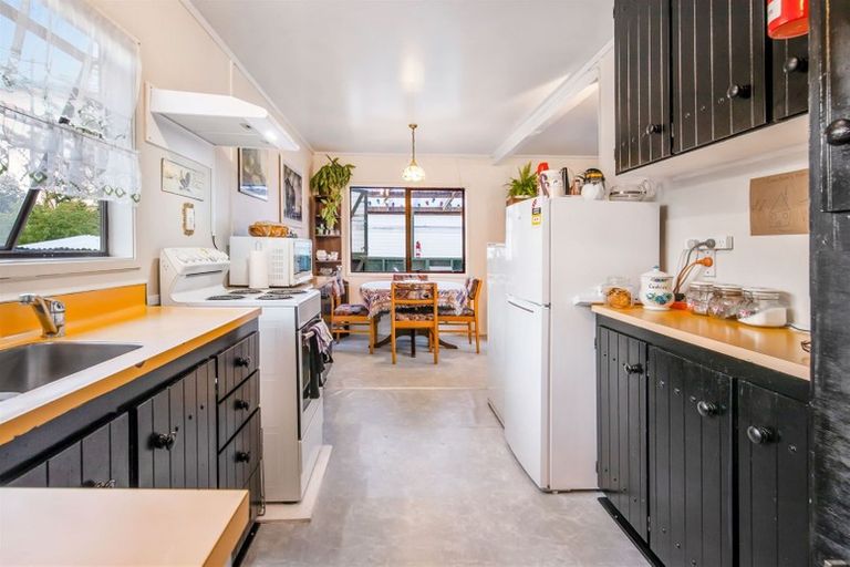 Photo of property in 488 Swanson Road, Ranui, Auckland, 0612