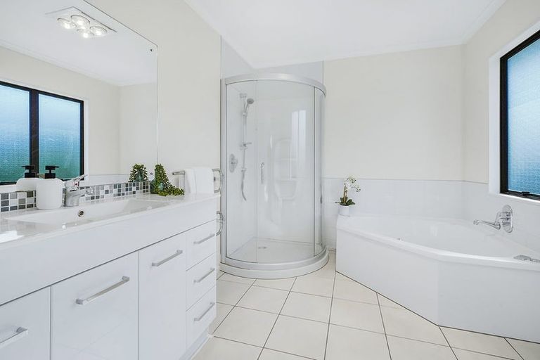 Photo of property in 98 Delamare Road, Pukete, Hamilton, 3200