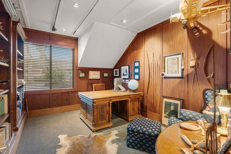 Photo of property in 8 Musick Point Road, Bucklands Beach, Auckland, 2012