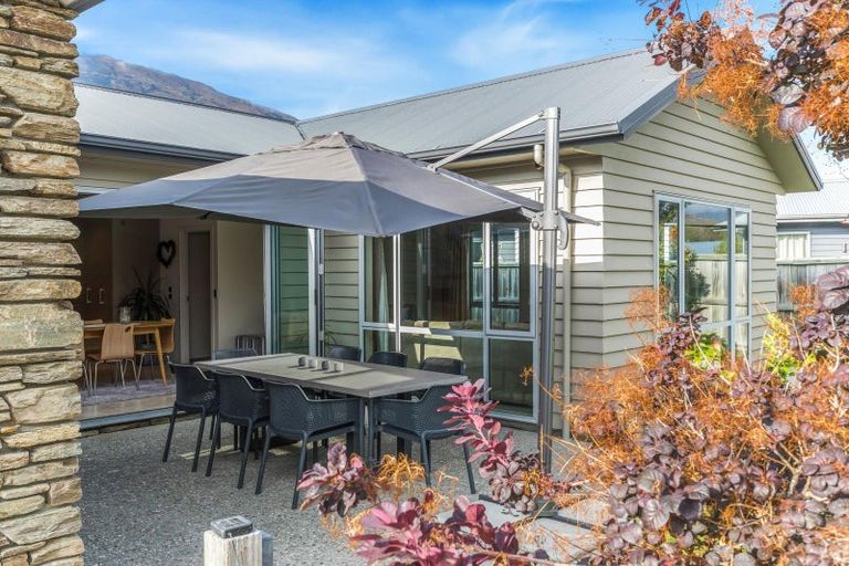 Photo of property in 65 Erskine Street, Lake Hayes, Queenstown, 9304