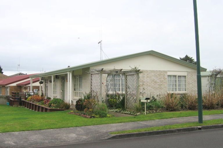 Photo of property in 1 Mews Place, Forest Lake, Hamilton, 3200