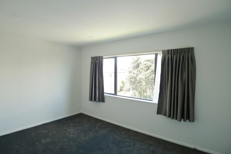 Photo of property in 28 Rakich Place, Henderson, Auckland, 0612