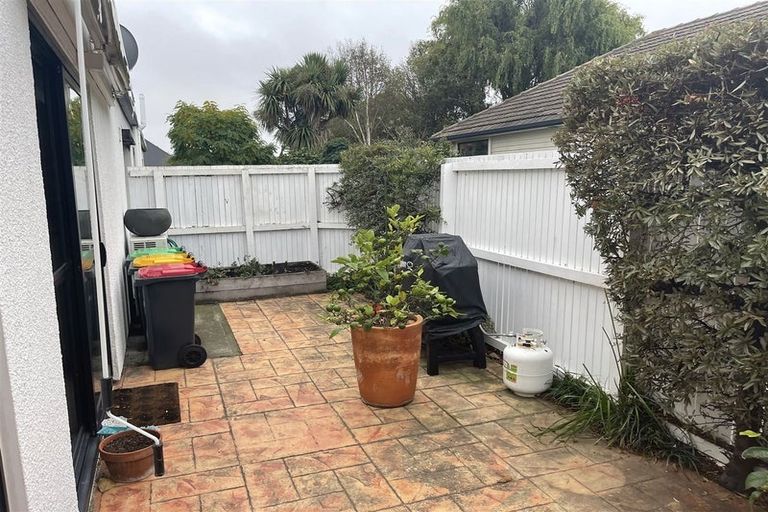 Photo of property in 71a Mcfaddens Road, St Albans, Christchurch, 8052
