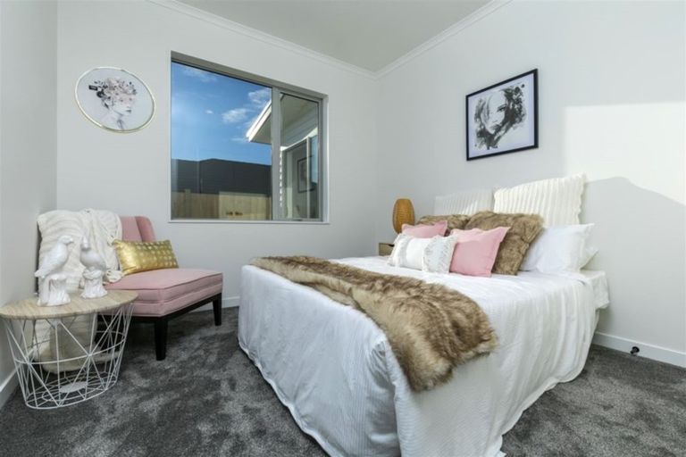 Photo of property in 39 Nobilo Road, Kumeu, 0810