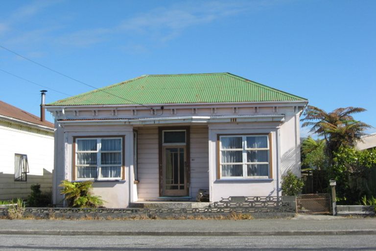 Photo of property in 30 Wakefield Street, Westport, 7825