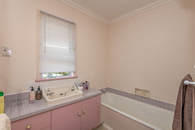 Photo of property in 109 Pahiatua Street, Hokowhitu, Palmerston North, 4410