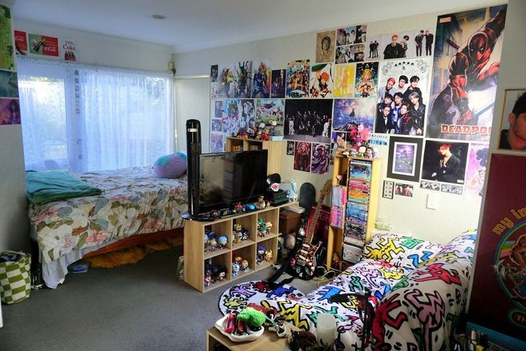 Photo of property in 2/13 Markham Place, Bucklands Beach, Auckland, 2012