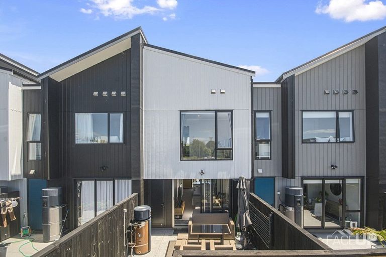 Photo of property in 18 Walter Merton Road, Hobsonville, Auckland, 0616