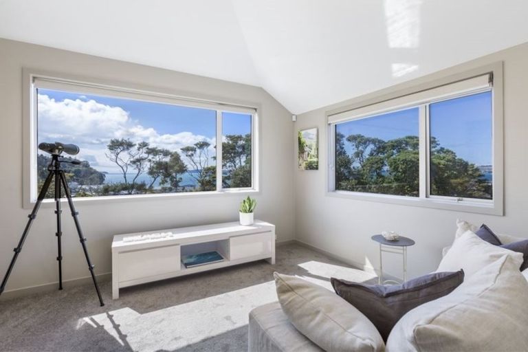 Photo of property in 3 Koru Place, Snells Beach, 0920