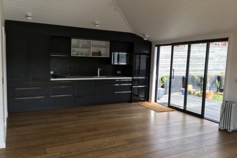 Photo of property in 3 Malabar Drive, Ellerslie, Auckland, 1051