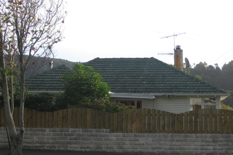 Photo of property in 308 Stokes Valley Road, Stokes Valley, Lower Hutt, 5019