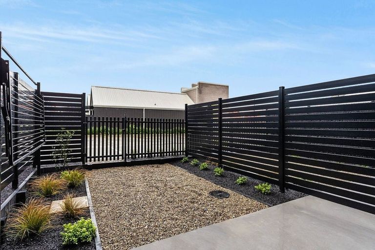 Photo of property in 23 Raukohekohe Road, Wiri, Auckland, 2104