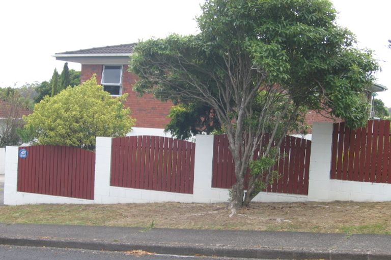 Photo of property in 9 Morriggia Place, Bayview, Auckland, 0629