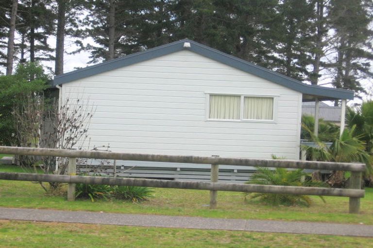 Photo of property in 129 Waimaire Avenue, Matarangi, Whitianga, 3592