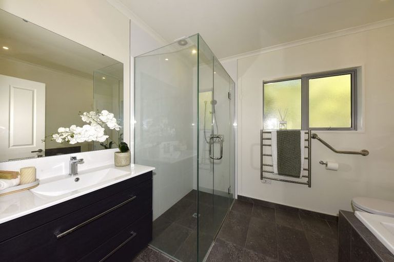 Photo of property in 5 Main Road, Redcliffs, Christchurch, 8081