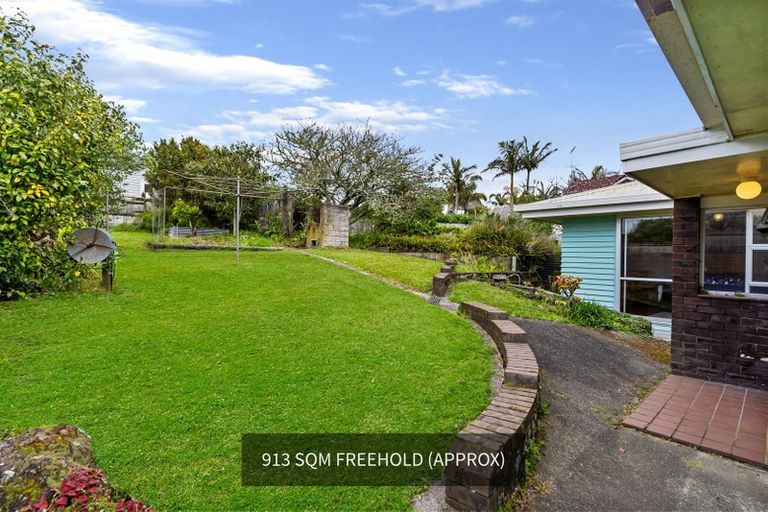 Photo of property in 582 Beach Road, Rothesay Bay, Auckland, 0630