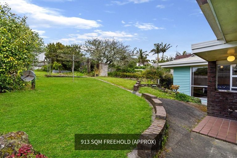 Photo of property in 582 Beach Road, Rothesay Bay, Auckland, 0630