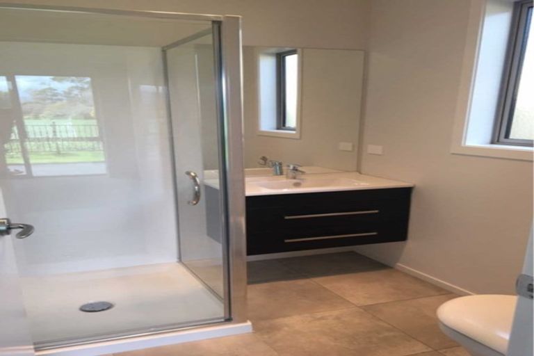 Photo of property in 26 Richardson Road, Omokoroa, 3114