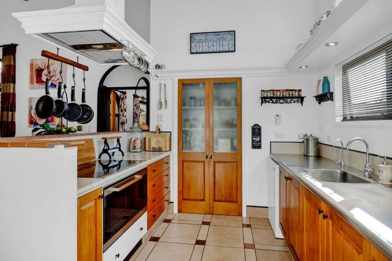 Photo of property in 15 Kowhai Street, Hawera, 4610