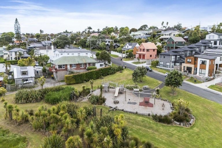 Photo of property in 1/42 Kawerau Avenue, Devonport, Auckland, 0624