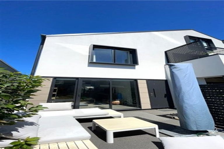 Photo of property in 21 Landsdowne Terrace, Cashmere, Christchurch, 8022