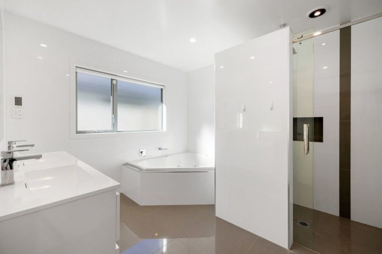 Photo of property in 18 Batten Drive, Flagstaff, Hamilton, 3210